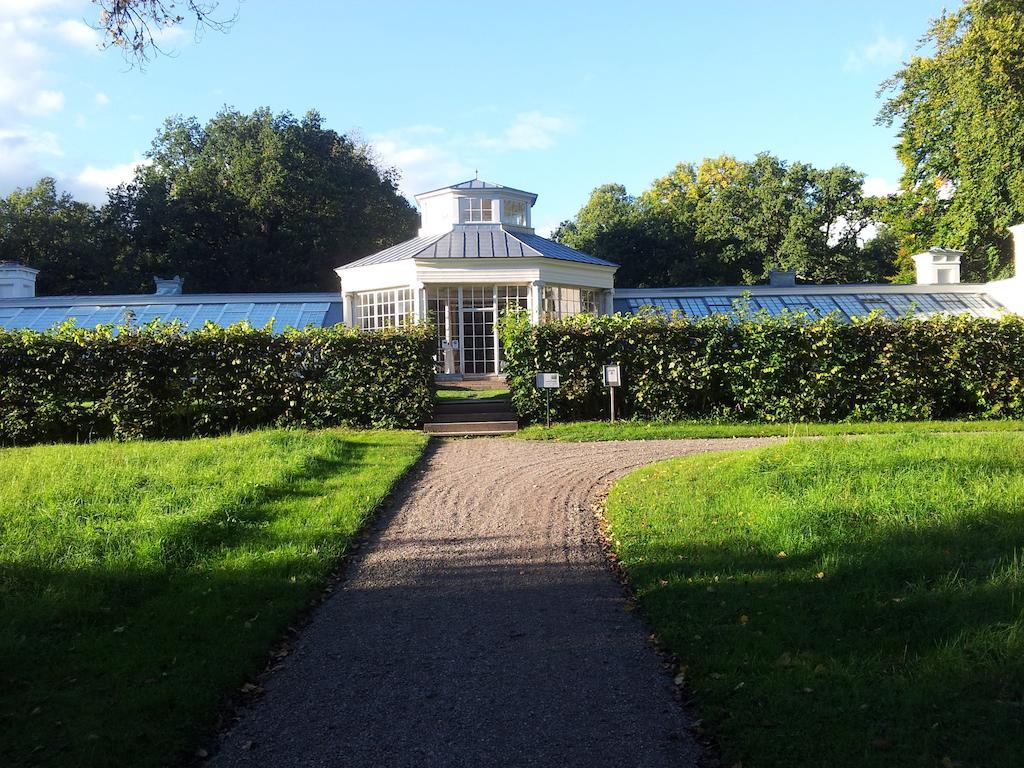 Vagnhärad Tullgarns Vardshus Bed & Breakfast エクステリア 写真