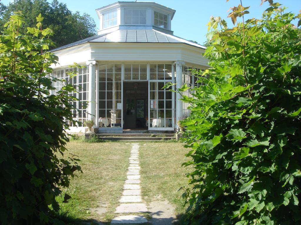 Vagnhärad Tullgarns Vardshus Bed & Breakfast エクステリア 写真
