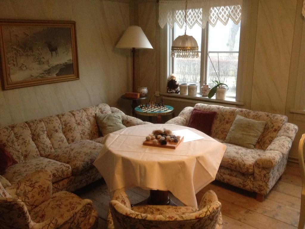 Vagnhärad Tullgarns Vardshus Bed & Breakfast エクステリア 写真